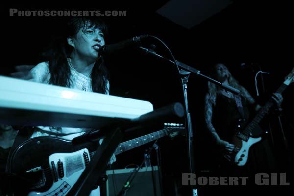 DEATH VALLEY GIRLS - 2019-07-25 - PARIS - Espace B - Nicole Smith - Bonnie Bloomgarden